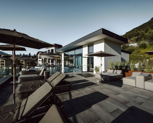 alpina-alpendorf-sommer-pool-wellness-salzbrugland